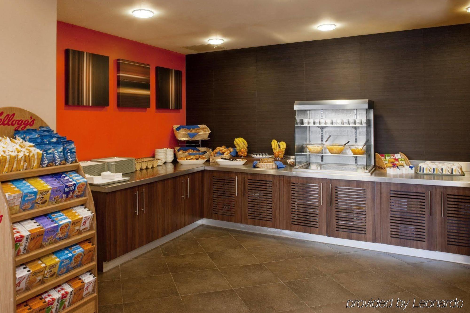 Holiday Inn Express סלאו מראה חיצוני תמונה