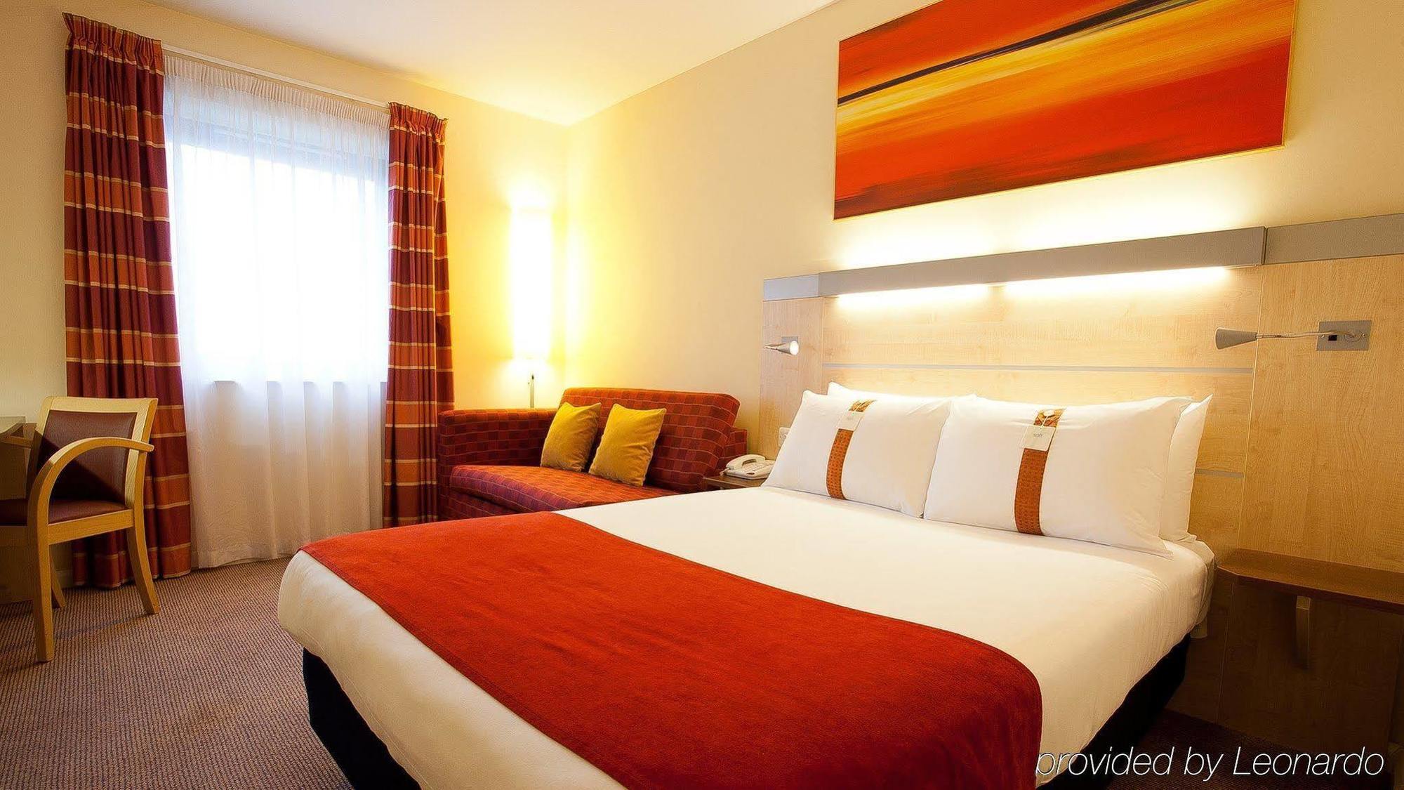 Holiday Inn Express סלאו מראה חיצוני תמונה